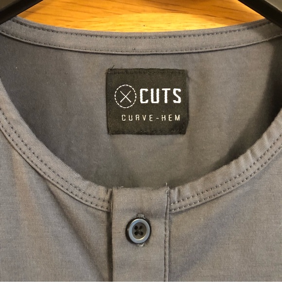 Cuts Clothing Long Sleeve Henley Curve Hem Shirt Size XL - Picture 4 of 7